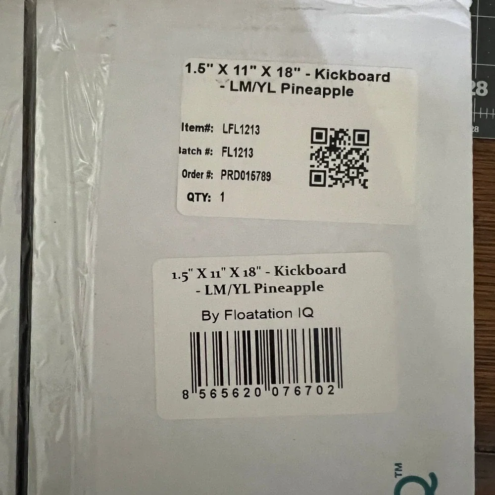 Floatation iQ Pineapple Kickboard Lime Yellow 1.5 x 11 x 18 LFL1213 New